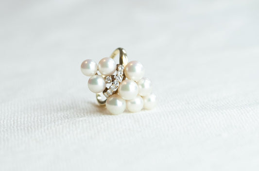 The Akoya Pearl Ring